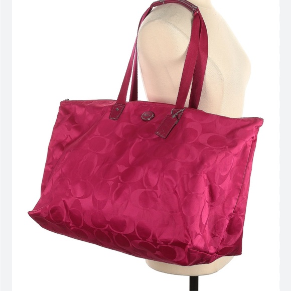 Optic C Coach GETAWAY SIGNATURE NYLON PACKABLE WEEKENDER - Picture 11 of 12